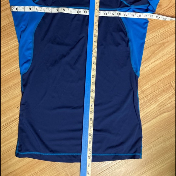 Tesla Men’s Size Small Blue Athletic Compression Shirt - Picture 3 of 5